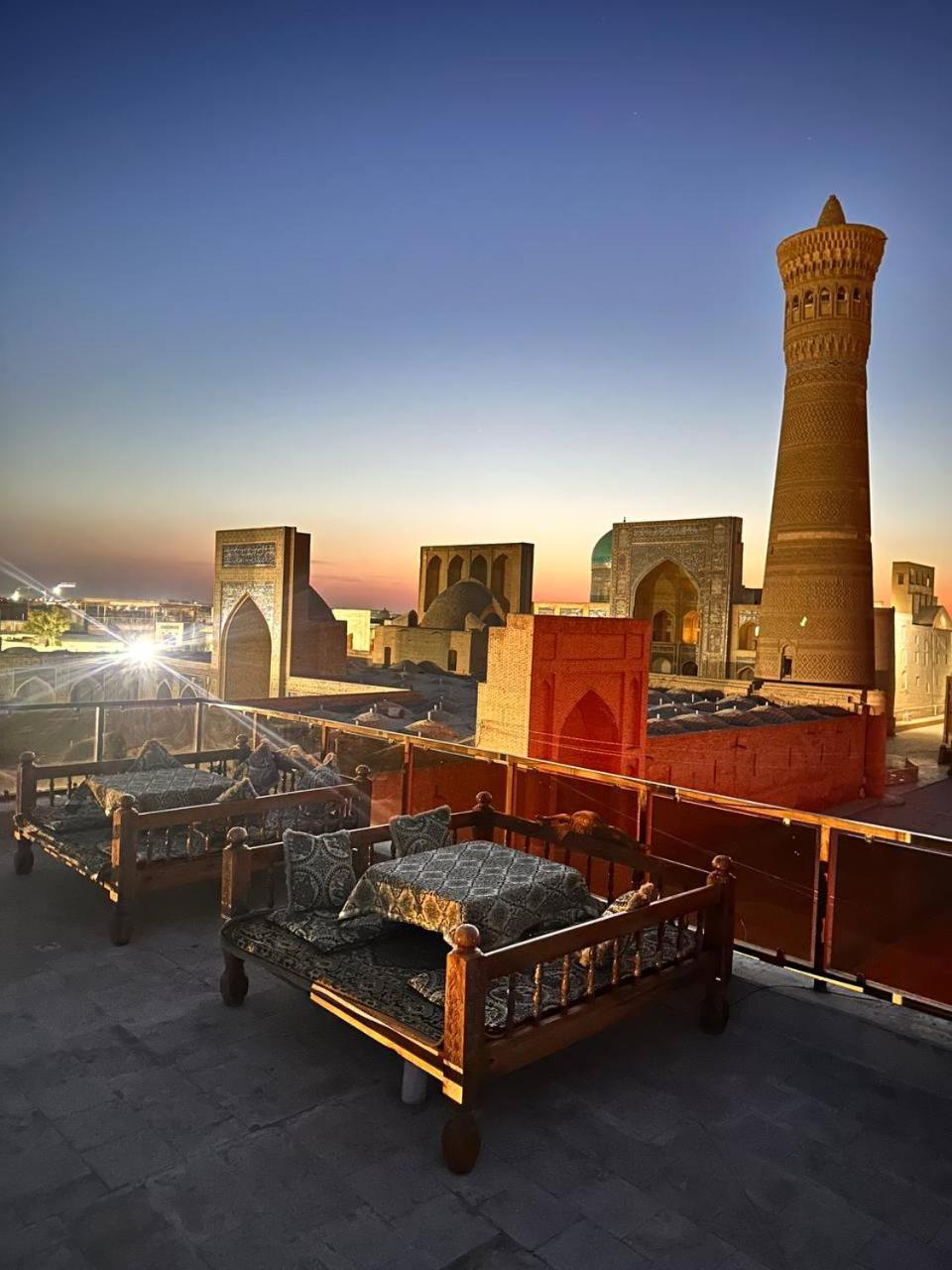 Golden Minaret With Restaurant Hotel Buchara Buitenkant foto